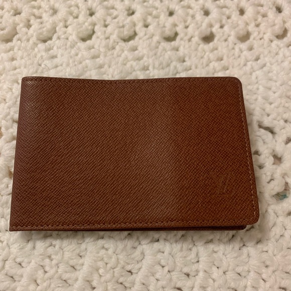 Authentic Louis Vuitton Taiga Card Case Ticket Holder - Picture 2 of 9